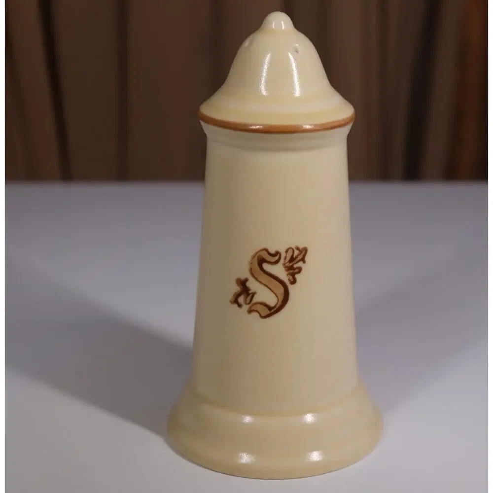 Pfaltzgraff Village Salt Pepper Shakers Vintage USA Cream Stoneware 6-25